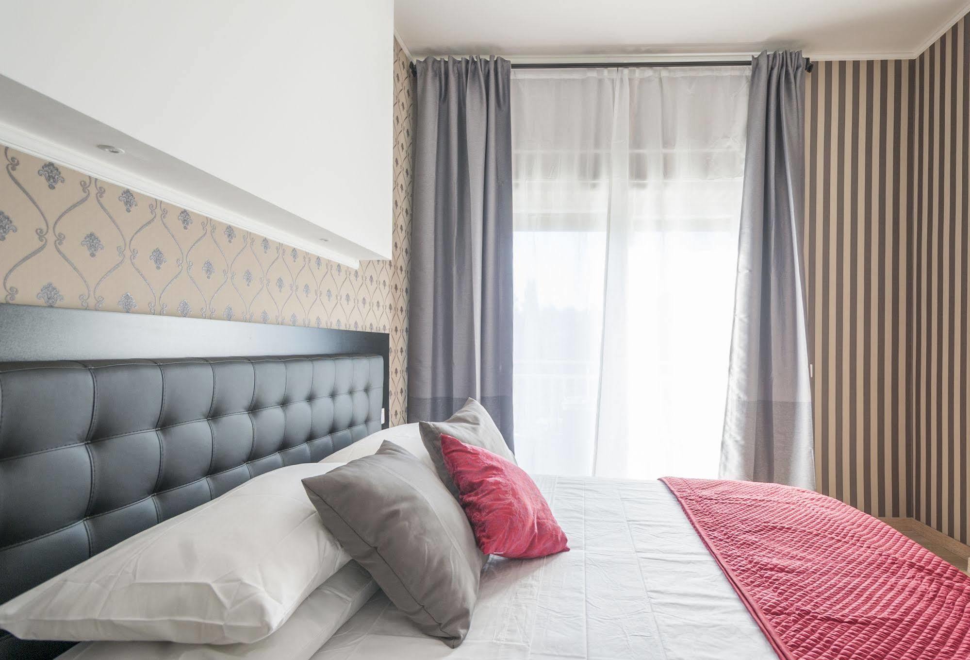Happy Holiday In Rome B&B Buitenkant foto